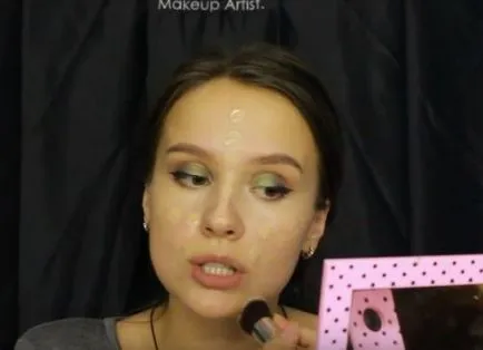Cum se aplică în mod corespunzător machiaj