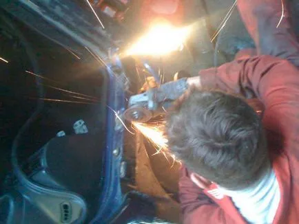 Cum sa faci usi Lambo cu mâinile lor - instrucțiuni, diagrame de instalare, desene Lambo de copaci (usi Lambo cu mâinile lor, instrucțiunea de montaj sistem de desene balama mecanism) Cum sa faci usi Lambo cu mâinile lor - instrucțiuni, diagrame de instalare, desene Lambo copac