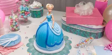 Cum sa faci un tort pentru fete - Barbie - mastic, reteta, foto