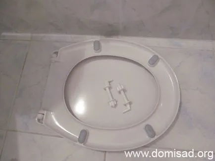 Cum se scoate capacul și schimbarea (scaun) și fixarea unui vas de toaleta cu mâinile (scaun) Cum se scoate capacul și schimbarea (scaun) și fixarea unui vas de toaleta cu mâinile