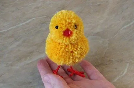 Cum să coase o jucărie de fire pomponuri cu mâinile lor (foto) (fire) Cum să coase o jucărie de fire pomponuri cu mâinile lor (foto)
