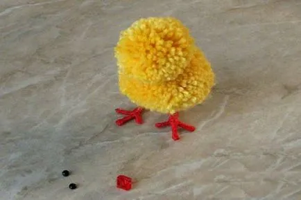 Cum să coase o jucărie de fire pomponuri cu mâinile lor (foto) (fire) Cum să coase o jucărie de fire pomponuri cu mâinile lor (foto)