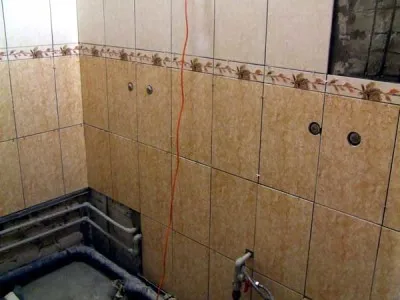 Cum de a pune o țiglă pentru a repara apartamentul cu mâinile