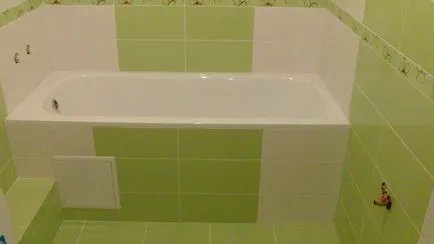 Cum de a închide spațiul de sub baie cu mâinile lor