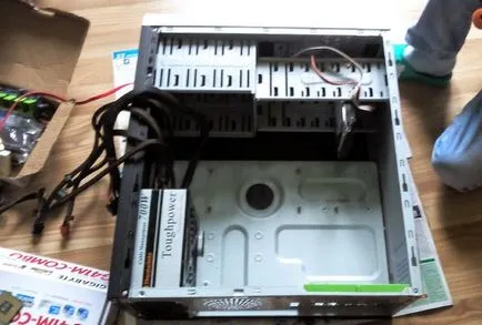 Cum de a înlocui placa de baza din calculator repara propriile lor mâini și picioare (mama) Cum de a înlocui placa de baza din calculator repara propriile lor mâini și picioare
