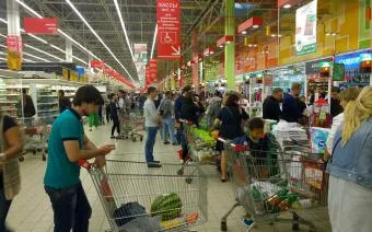 Calendarul de plante cu flori pentru cei care sufera de alergii de regiune (febra de fân) Calendarul de plante cu flori care suferă de alergii de regiune