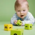 Când (ce timp) copiii încep să vadă modul în care el vede copilul