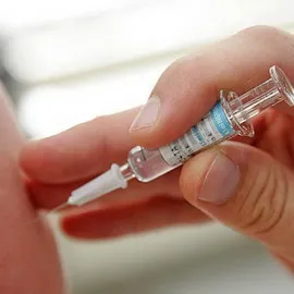 Când și unde a face copii vaccinați împotriva difteriei, efectele secundare și compoziția vaccinului difteriei (vaccinare) Când și în cazul în care fac copiii vaccinați împotriva difteriei, efecte secundare și compoziția vaccinului difterie