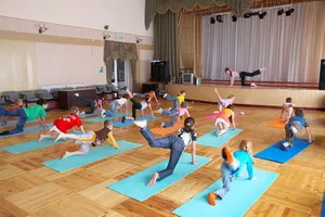 Kinetoterapia (fizioterapie) pentru copiii preșcolari din 2, 3, 4 ani de studiu la domiciliu (cu video)