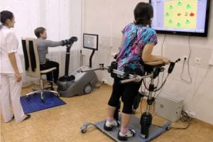 Kinetoterapia după accident vascular cerebral la domiciliu cele mai bune exerciții (mâini lățimea umerilor) Kinetoterapia după accident vascular cerebral la domiciliu cel mai bun exercițiu