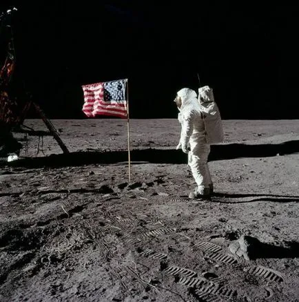 Moon - un satelit natural al planetei Pământ