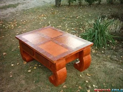 Mobilă din carton