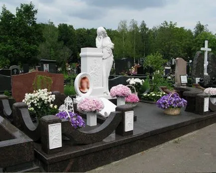 Materiale pentru monumente