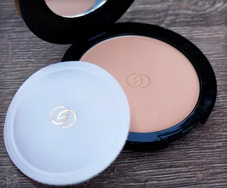 Praf mineral (friabilă, piele compactă, organică și uleioasă) - o prezentare generală a celor mai bune mărci (compact) Praf mineral (friabilă, piele compactă, organică și uleioasă) - o prezentare generală a celor mai bune branduri
