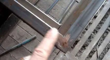 Ușă metalică cu mâinile sale desene, video,