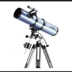 Urmărind stelele, universul înstelat și planeta Pământ