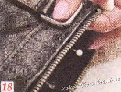 sac de bărbați cu mâinile