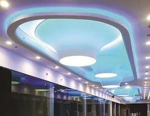 Stretch tavanele Saros de la producător pentru a cumpăra ieftin de la Moscova