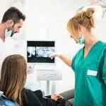 Numerele de dinți în stomatologie, un număr dentiția de adulți și copii (locație) Numerele de dinți în stomatologie, aranjament cu dinți pe numărul de adulți și copii
