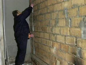 Finisare pereți de cărămidă în interiorul casei, precum și decât până la sfârșit (de finisare) Finisare pereti din caramida in interiorul casei, precum și decât pentru a decora