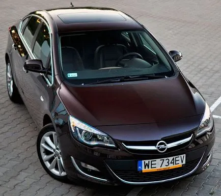 Opel Astra sedan 1