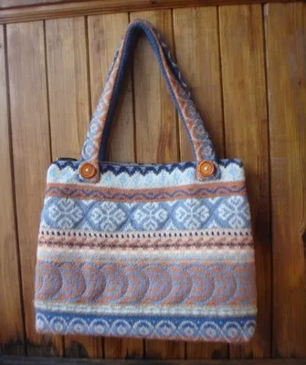 saci de plajă cu mâinile lor și un atelier de fotografie „coase un sac de plajă cu mâinile“ (mâini) saci de plajă cu mâinile lor și un atelier de fotografie „coase un sac de plajă cu mâinile“