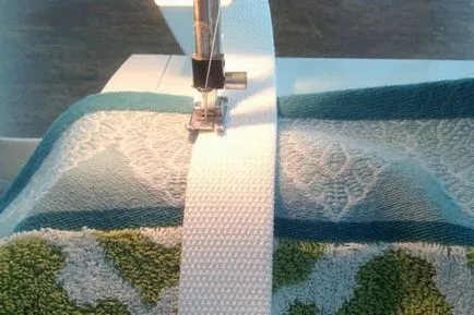saci de plajă cu mâinile lor și un atelier de fotografie „coase un sac de plajă cu mâinile“ (lui) saci de plajă cu mâinile lor și un atelier de fotografie „coase un sac de plajă cu mâinile“