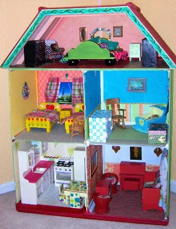 Articole din cutii de carton cu propriile lor mâini