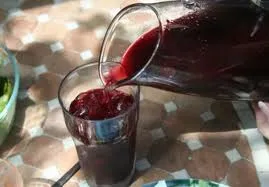 Rețetă pentru vin de casă de coacăze (negru și roșu) (acasă) Rețetă pentru vin de casă de coacăze (negru și roșu)