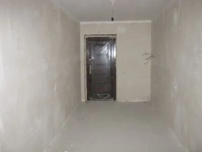 Reparați holul cu sfaturi mâini