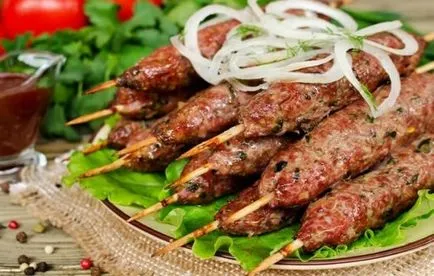 Rețete kebab pe secretele gratar ingrediente si alegere (revista pentru femei) Rețete kebab cu privire la alegerea de ingrediente secrete grătar și