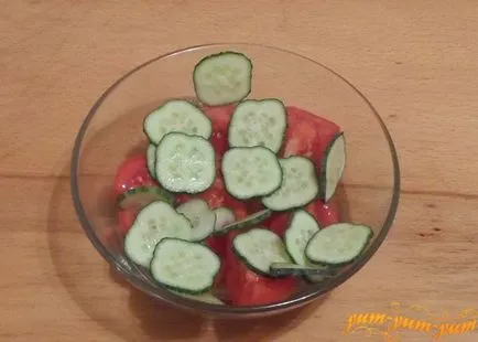 salata Rețetă de tomate, castraveți și porumb (salată) salata Rețetă de tomate, castraveți și porumb