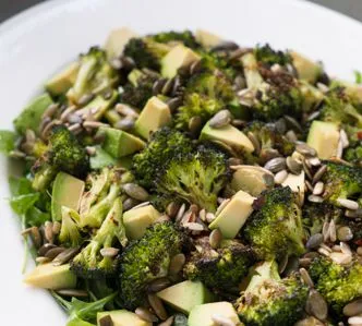 Salata cu avocado