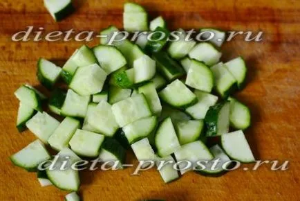 Salata de avocado cu roșii și castraveți, reteta cu fotografie