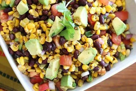 Salata cu avocado
