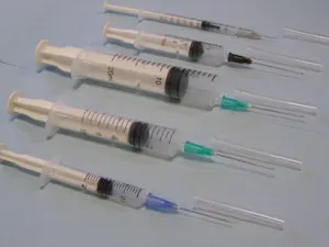 Vânătaie după ce a luat sânge dintr-o venă și echimoze de injecții decât vindecarea (vanataie) Vânătaie după ce a luat sânge dintr-o venă și vânătăi de la preparate injectabile decât vindecarea