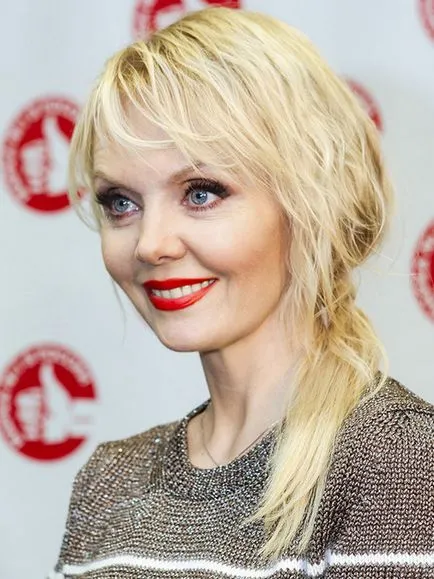 Stilul Valeria, fotografie, nou stil de cântăreț Valeria, revista cosmopolită