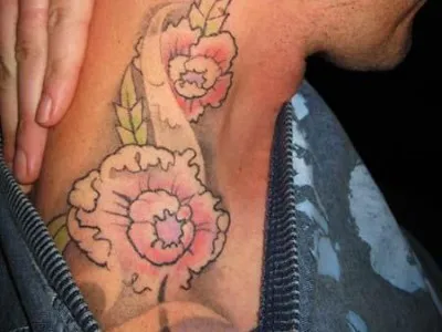 Tatuaje pe gat, valoarea și tatuaje foto pentru bărbați și femei