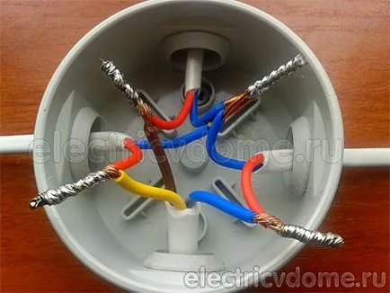 Schema electrică de comutare dvuhklavishnogo