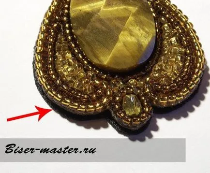 Aflați beadwork pe exemplul unui pandantiv de aur crin