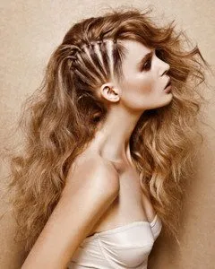 Styling păr lung la domiciliu