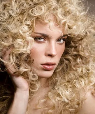 căpușă, Styling (curling) fotografie val pe verticală și orizontală a părului, modul de a face spirala