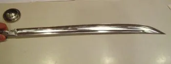 sabie barbară propriile lor mâini