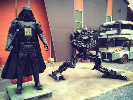 Halk, Chaki și alte personaje iconice din metal, umkra (khalk din fier vechi) Halk, Chaki și alte personaje iconice din metal, umkra
