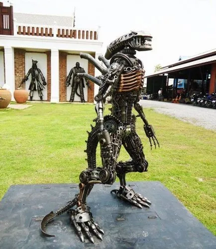 Halk, Chaki și alte personaje iconice din metal, umkra (făcut) Halk, Chaki și alte personaje iconice din metal, umkra