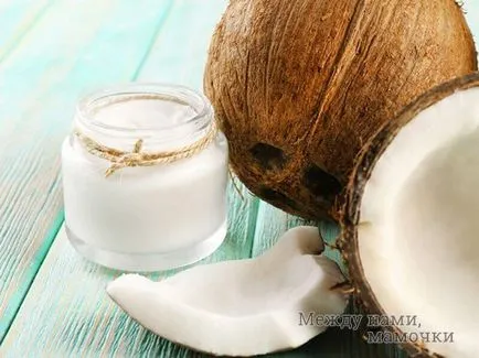 7 moduri de a hidrata buzele uscate, între noi, Coana (frumusete) 7 moduri de a hidrata buzele uscate, între noi, mama