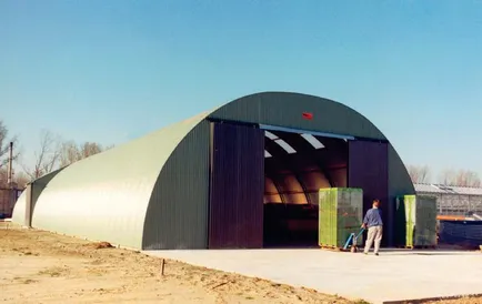 Hangar de carton ondulat - construcție, lambriu, desene