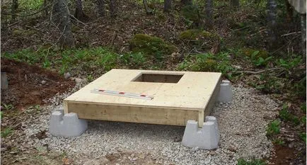 Baril pentru o toaletă la gaura cabana (plastic) de la butoiul cu mâinile (dacha) Baril pentru o toaletă la cabana (plastic), gaura din butoi cu mâinile