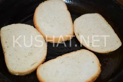 Sandvisuri cu (sare) șprot și murături Sandwich-uri cu șprot si muraturi