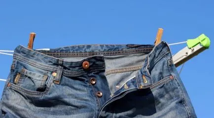 Ce se poate face pentru blugi așezat pantaloni de reducere a 2 dimensiuni în două moduri (care fac blugi să stea cu mâinile lor) Ce se poate face pentru blugi așezat pantaloni de reducere a 2 dimensiuni în două moduri